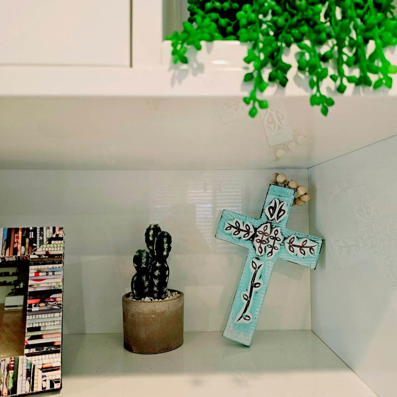 CROSS on wooden beads – Turquoise